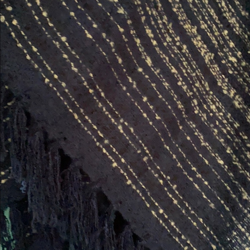Shawl - Picture 2 of 2
